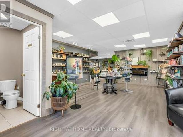 Commercial for rent in Orillia, Ontario