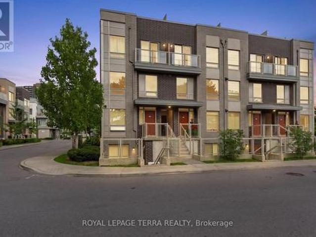 Townhouse for sale in Woburn, Ontario