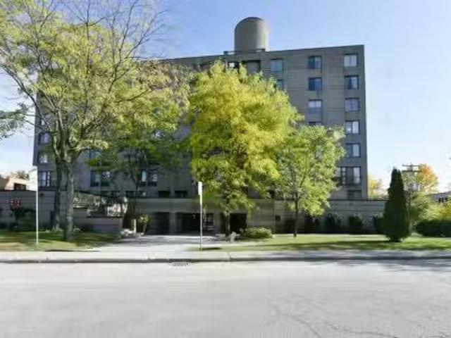 Condo for sale in Chomedey, Quebec