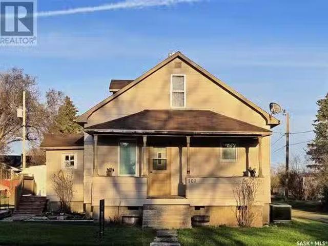 House for sale in Plunkett, Saskatchewan