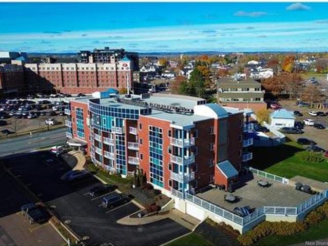 Commercial for rent in Moncton Parish, City of Moncton
