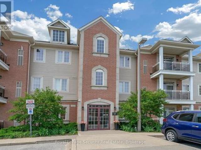 Condo for sale in Brooklin, Whitby