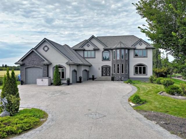 House for sale in Alberta