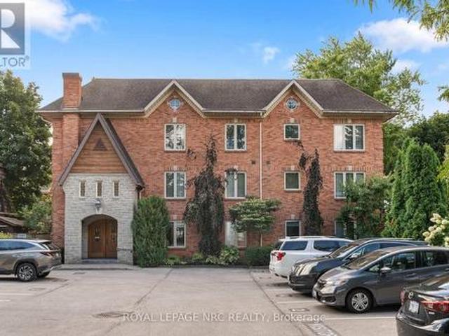 Condo for sale in Niagara, Ontario