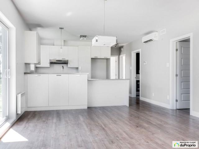 Apartment for rent in Sainte-Catherine-de-la-Jacques-Cartier, Capitale-Nationale