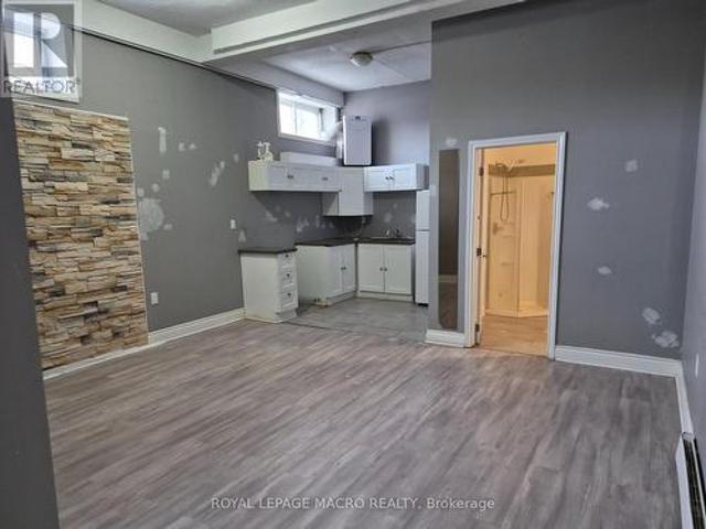 Commercial for rent in Cambridge, Ontario