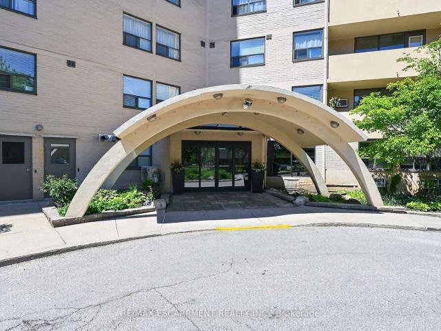 Condo for sale in Burlington, Ontario