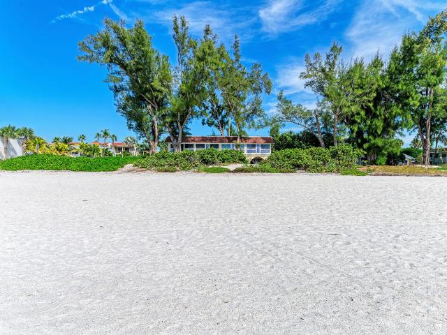 Condo for sale in Holmes Beach, Florida