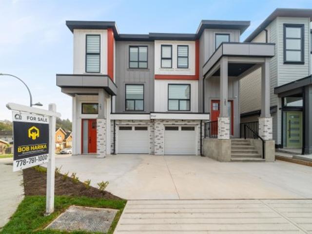 House for sale in Fleetwood, Surrey
