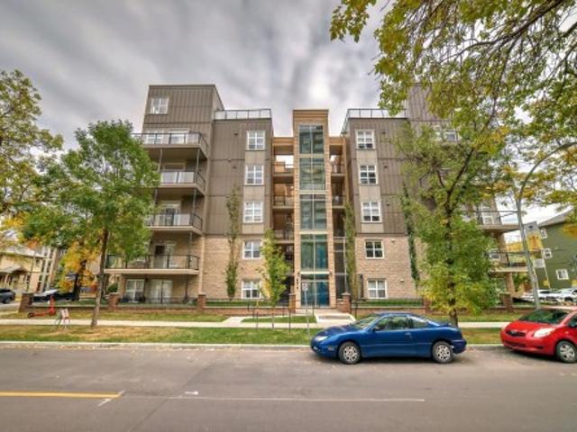 Condo for sale in Wedgewood, Alberta