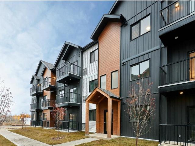 Apartment for sale in Wedgewood, Alberta