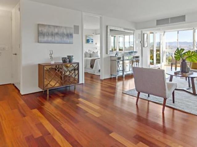 Condo for sale in Palo Alto, California