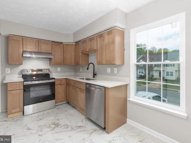 Townhouse for sale in Cabin Creekwood, Stafford