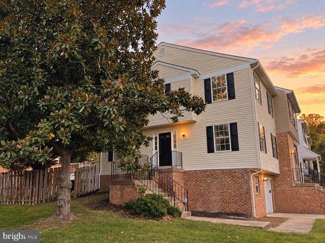 Townhouse for sale in Cabin Creekwood, Stafford