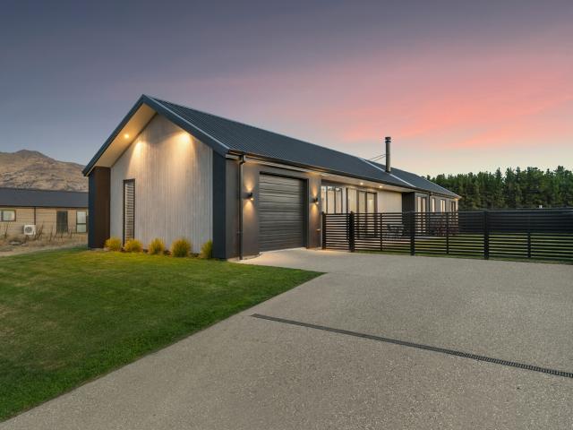 House for sale in Otakou