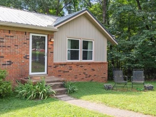 House for sale in Waverly