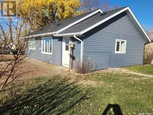 House for sale in Frontier, Saskatchewan