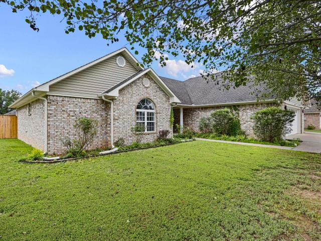 House for sale in Ark