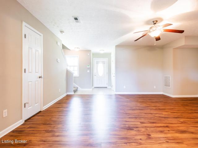 House for sale in Cecilia, Kentucky