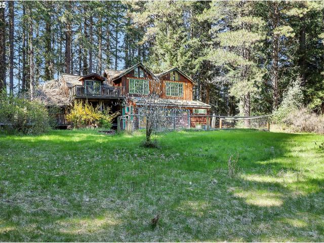 House for sale in White Salmon, Washington