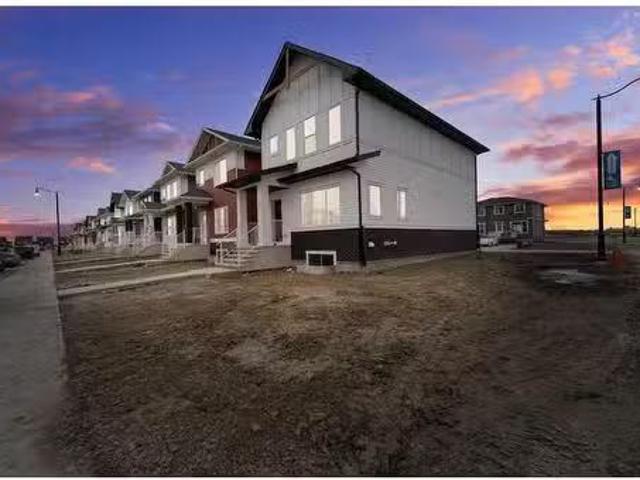 House for sale in Chestermere, Alberta