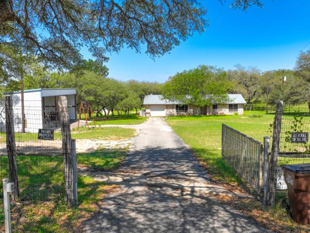 House for sale in Pipe Creek, Texas