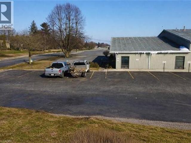 Commercial for rent in Simcoe, Ontario
