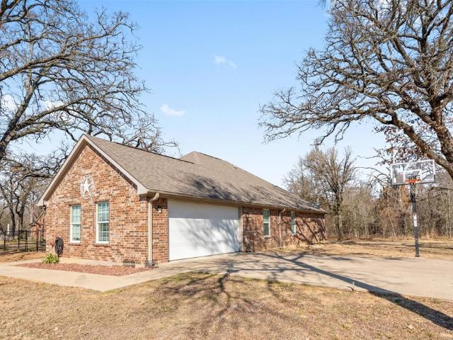 House for sale in Henderson, Texas