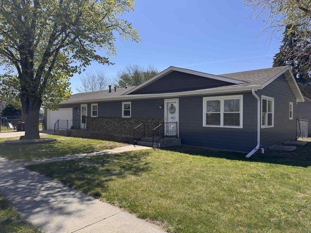 House for sale in Tyndall, South Dakota