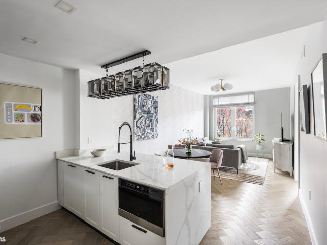 Condo for sale in Arverne, New York