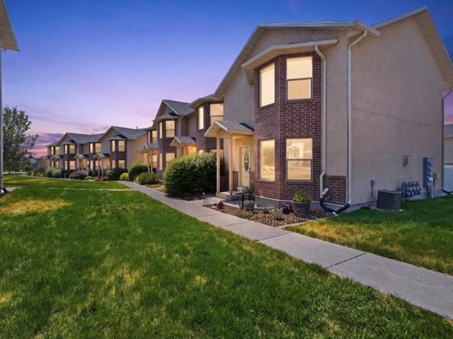 Townhouse for sale in Cache, Utah