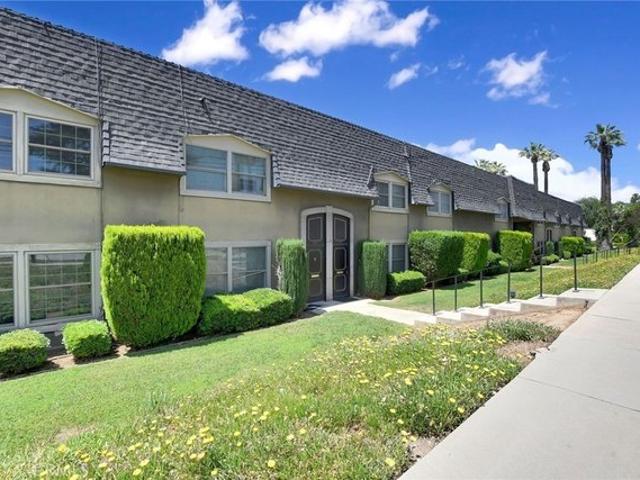 Condo for sale in Redlands, California