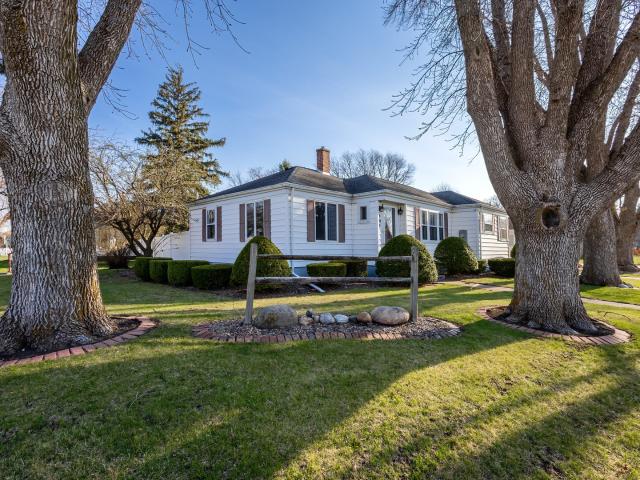 Property for sale in Alpha, Illinois