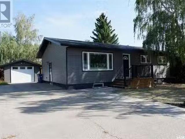 House for sale in Assiniboia, Saskatchewan