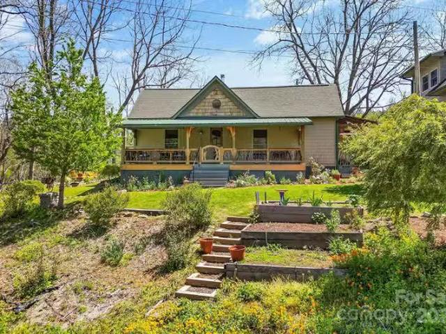 House for sale in Asheville