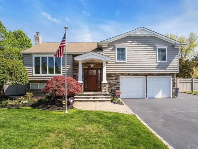 House for sale in Huntington, New York