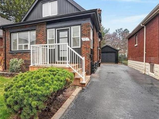 House for sale in Ancaster, Ontario