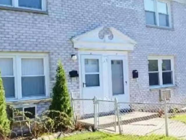 House for sale in Bridgeport