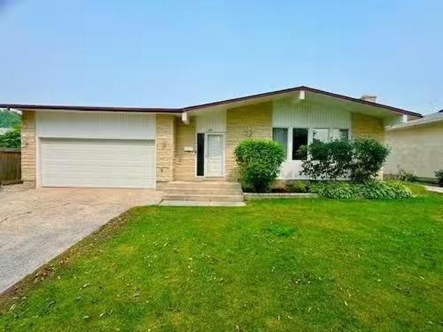 House for sale in East St. Paul, Manitoba
