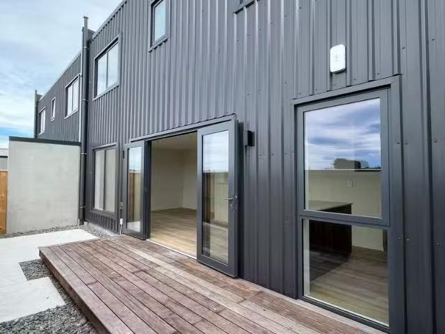 House for rent in Chaslands, Canterbury
