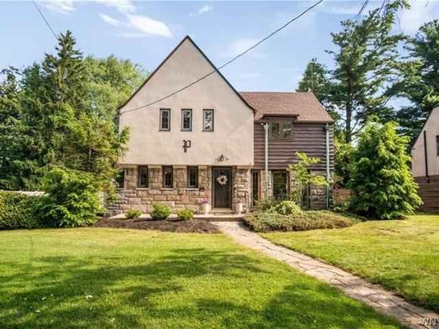 House for sale in Niagara, New York