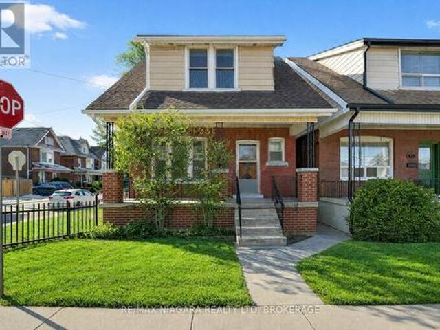House for sale in Ancaster, Ontario