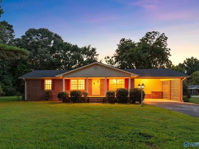 House for sale in New Hope, Alabama