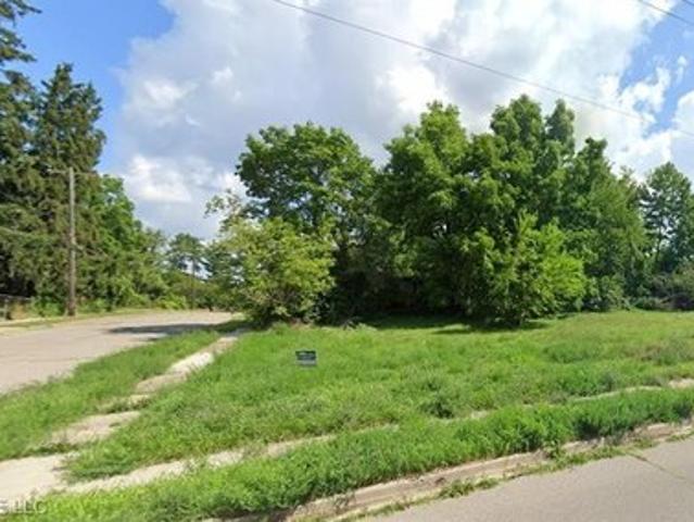 Land for sale in Pontiac, Michigan
