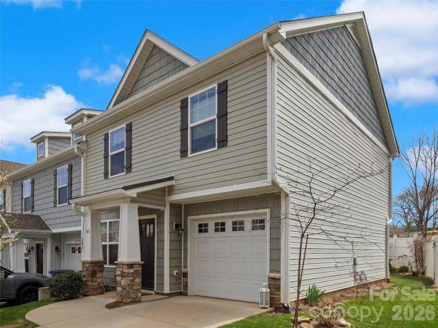 Townhouse for sale in Candler, North Carolina