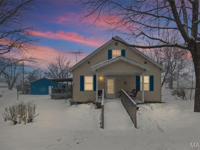 Property for sale in Wilsonville, Illinois