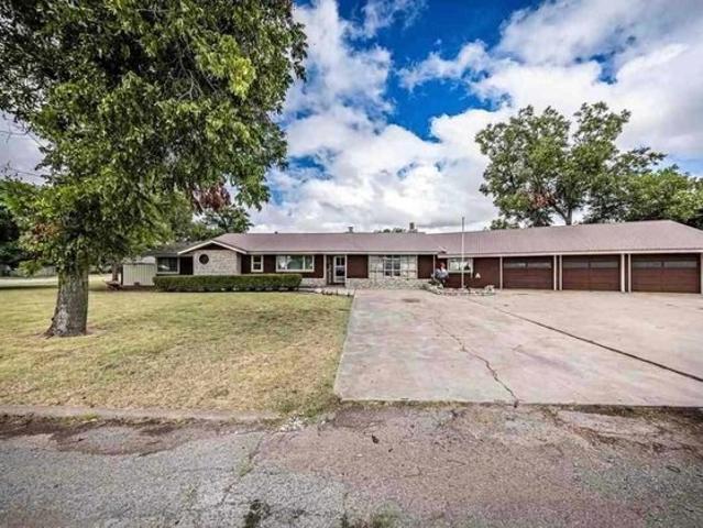 House for sale in Frederick, Tillman County