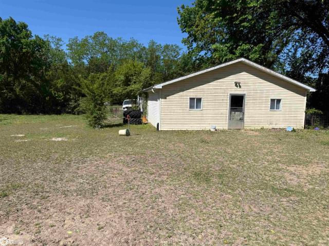 Land for sale in Farmington, Iowa