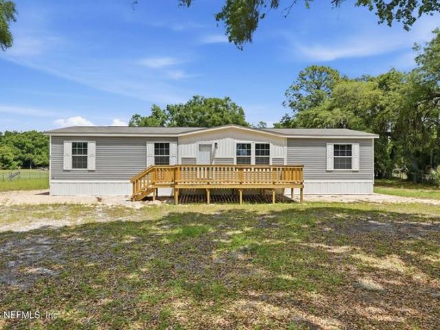 House for sale in Pomona Park, Florida