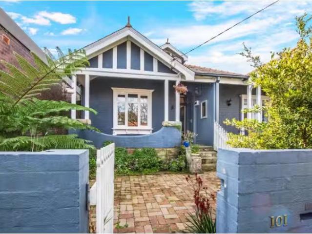 Condo for rent in Lower North Shore, Sydney